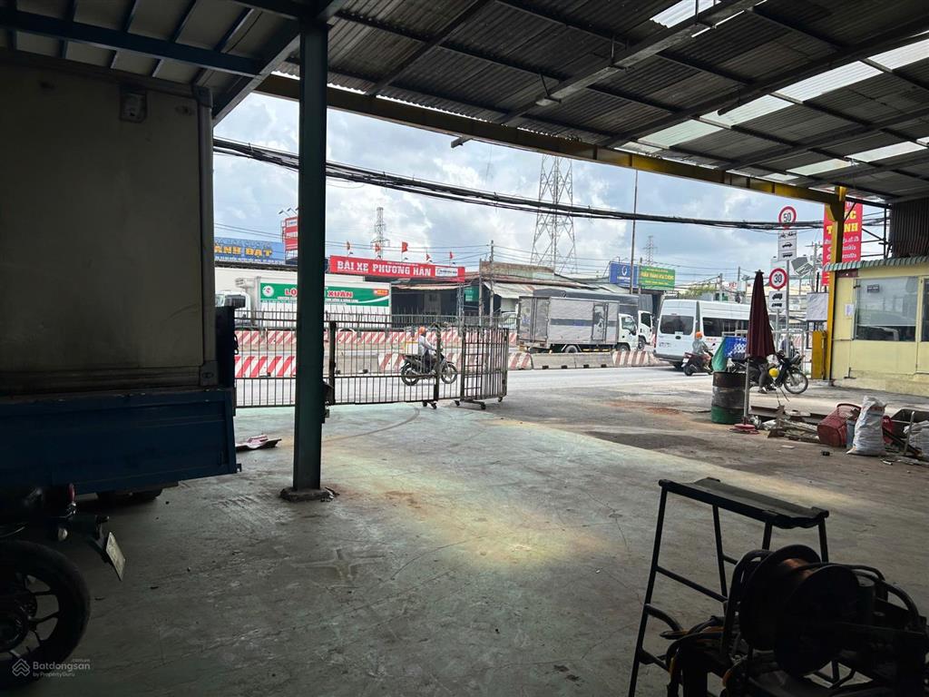 Cho thuê mặt bằng nhà xưởng mặt tiền ql1a 1000m2 80tr, 20x50 p. tân thới nhất