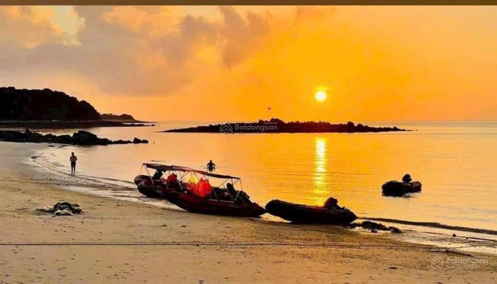Chuyển nhượng đảo riêng siêu đẹp, bãi tắm tự nhiên vân đồn, giá tốt