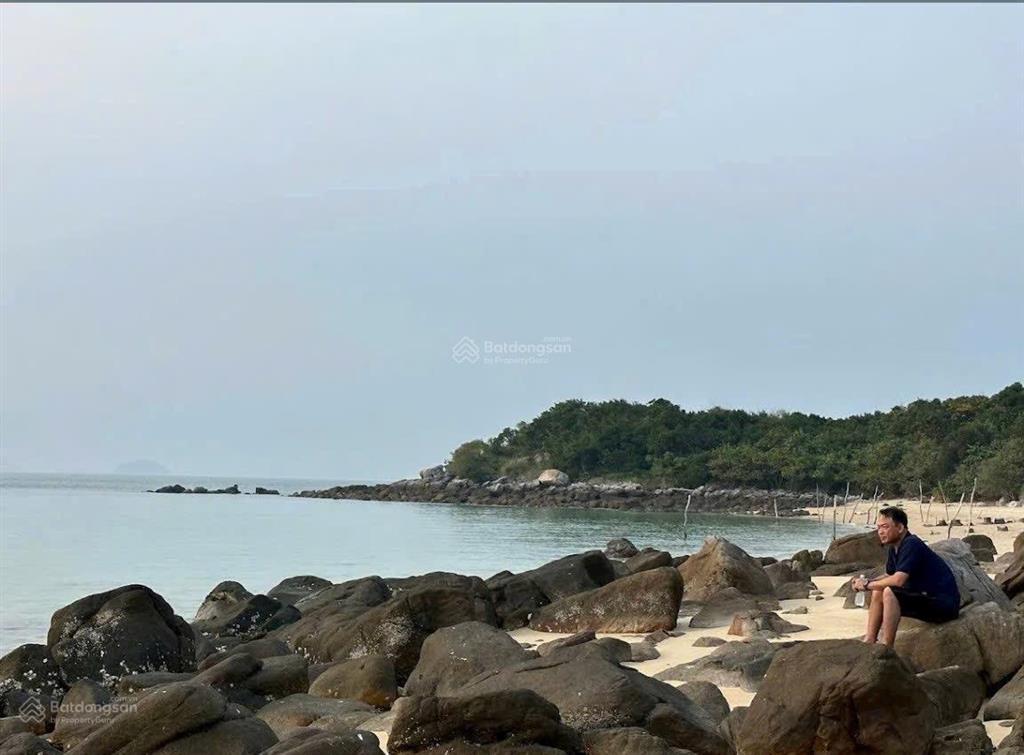 Chuyển nhượng đảo riêng siêu đẹp, bãi tắm tự nhiên vân đồn, giá tốt