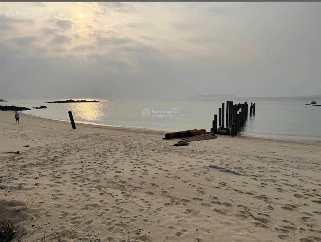 Chuyển nhượng đảo riêng siêu đẹp, bãi tắm tự nhiên vân đồn, giá tốt