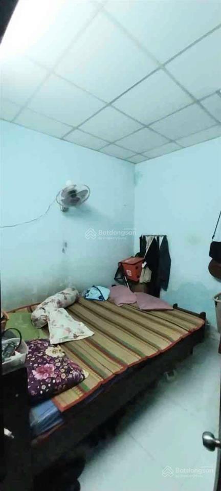 Chính chủ cần bán gấp về quê sống cùng anh em nhà shr vuông vức xây 2 tầng 3pn về sơn lại bao mới