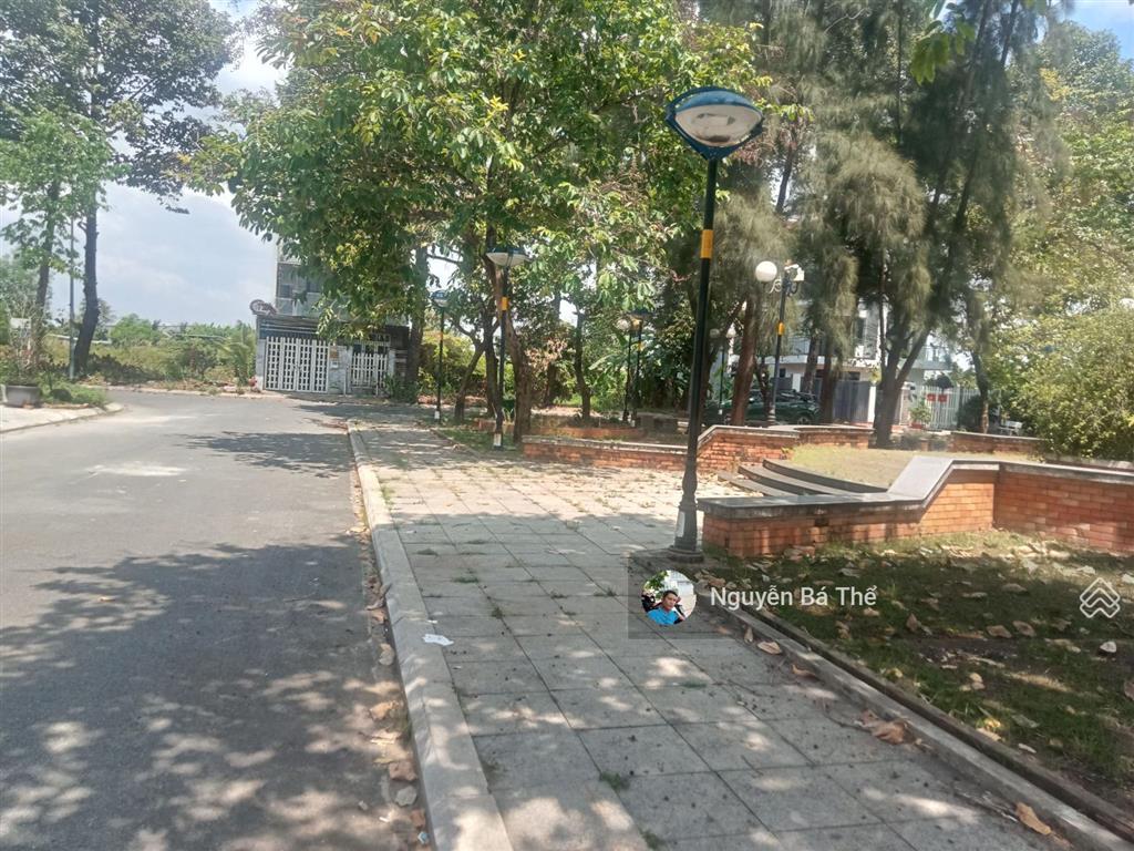 Sổ hữu ngay ngôi nhà 4tầng,175m2 đất,khu dân cư nhà việt nam, hạ tầng cực đẹp chỉ 9.39 tỷ