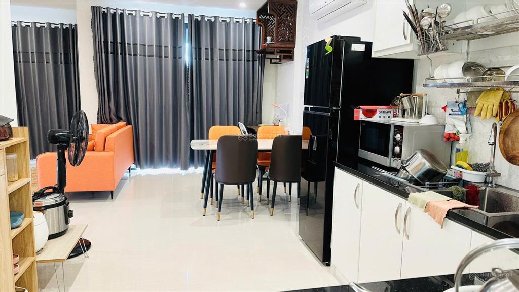 Bán căn hộ 2 phòng ngủ + 1 phòng đa năng 69m2 giá chỉ 3 tỷ 1 sẵn sổ hồng công chứng ngay