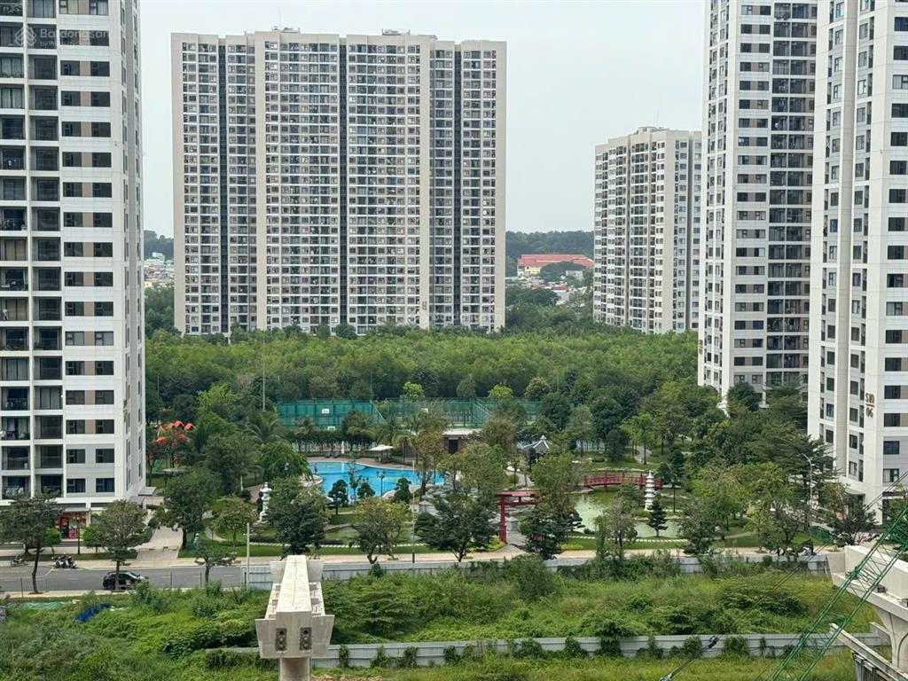 Căn hộ 67m2 2 phòng ngủ 2wc bếp rèm, nước nóng phân khu glory heights giá chỉ 7tr5/th
