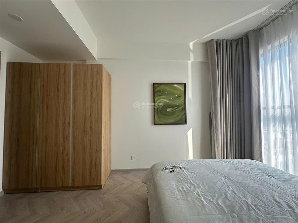 Căn góc lumiere giá chỉ 12 triệu full nội thất có thương lượng cho vợ chồng trẻ ạ