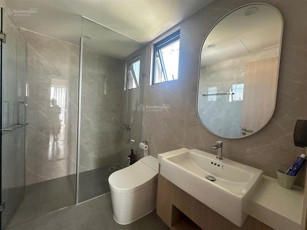 Căn góc lumiere giá chỉ 12 triệu full nội thất có thương lượng cho vợ chồng trẻ ạ