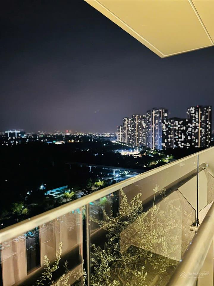 Căn góc lumiere giá chỉ 12 triệu full nội thất có thương lượng cho vợ chồng trẻ ạ