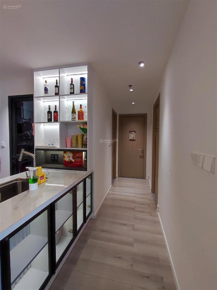 Bán căn hộ 2 phòng ngủ góc view hồ bơi full nội thất giá chỉ 5 tỷ lumiere boulevard