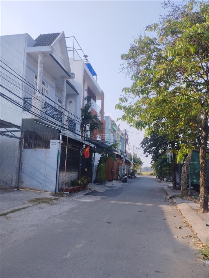 Đất 5x26m xtt2  phan văn hớn  bà điểm 4.3 tỷ