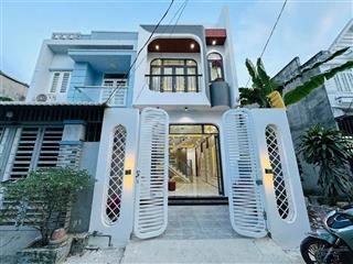 Chú ba bán nhà gần khu vực chợ bình chánh