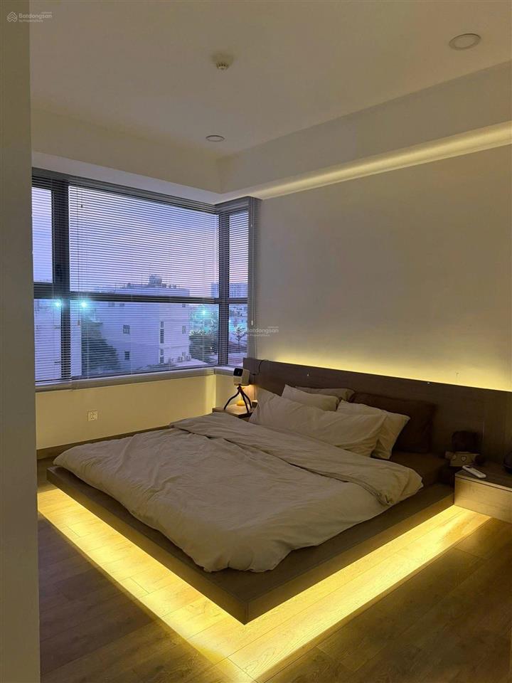 Rẻ hơn thị trường 500tr chính chủ gửi bán gấp căn góc 2pn2wc sky 89 full nt giá chỉ 6,45 tỷ sổ sẵn