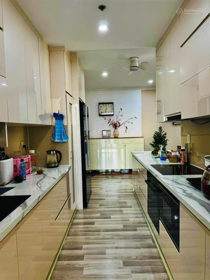 Chính chủ  bán căn hộ cao cấp hado centrosa garden quận 10  căn góc như hình