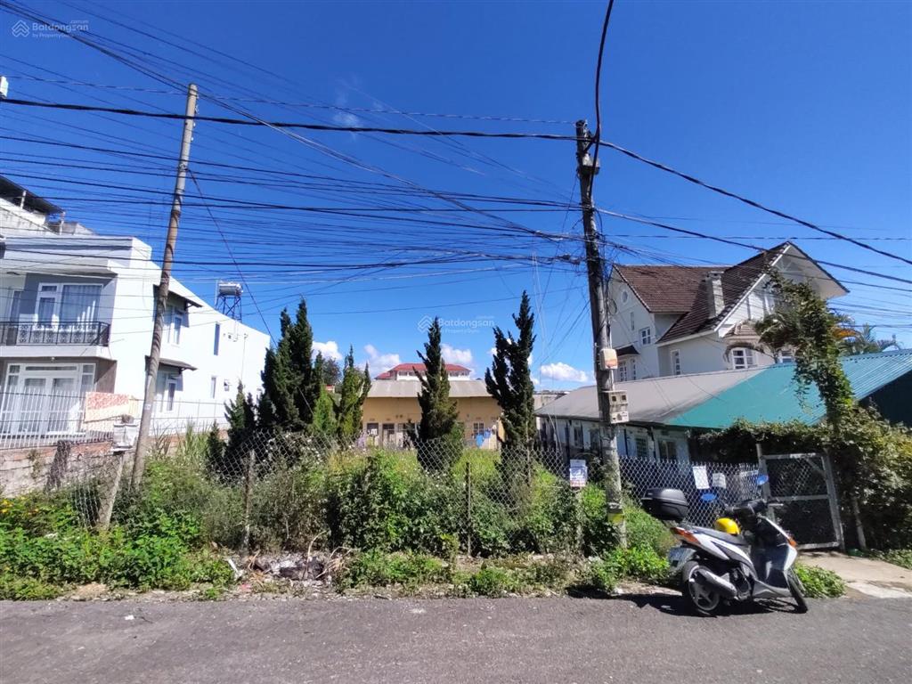 Bán nhà khu đồi trà  trung tâm đà lạt | 312m2 | 26,5 tỷ mặt tiền 12m  0913 438 ***