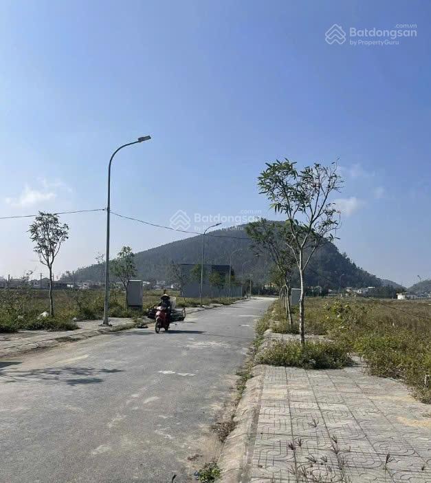 Bán đất kè nghi tân cửa lò, nghệ an, diện tích 136m2, sổ đỏ chính chủ.