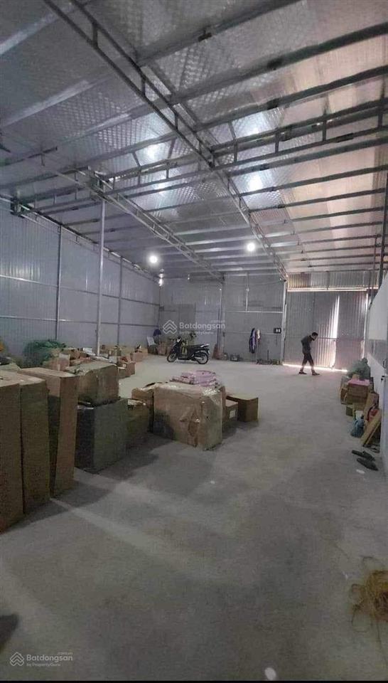 Cho thuê kho, xưởng dt 270m tuyến 2 đường trường chinh, kiến an, sẵn 3 pha, xe công thuận tiện.