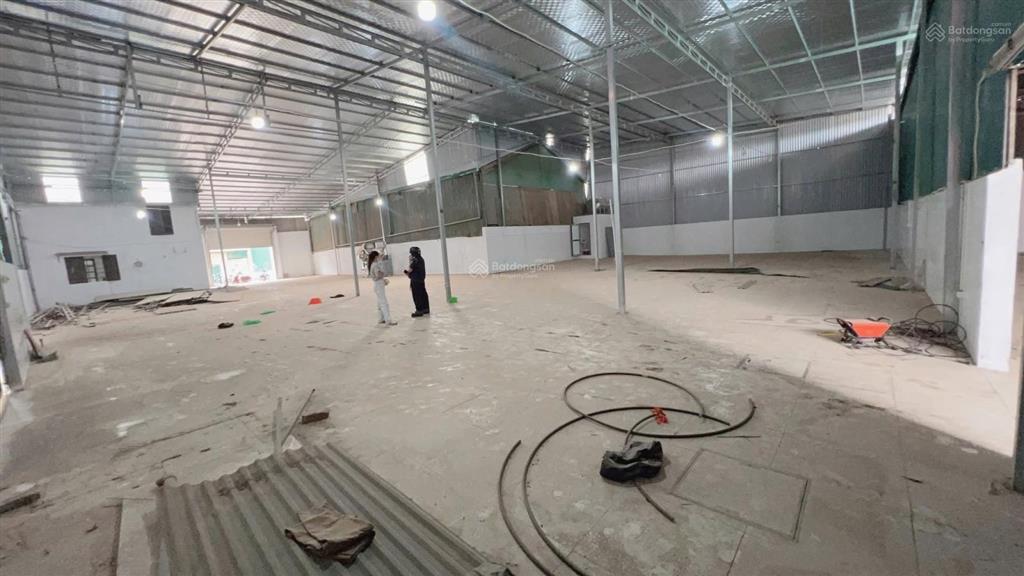 Cho thuê kho, xưởng dt 200m2 xe công ra vào, sẵn điện 3 pha, gần bệnh viện kiến an