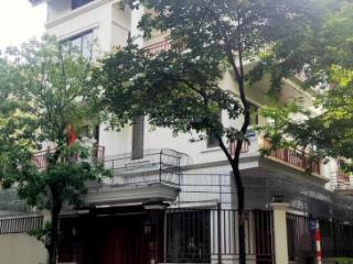 Bán biệt thự hạ yên quyết căn góc 3 mặt thoáng