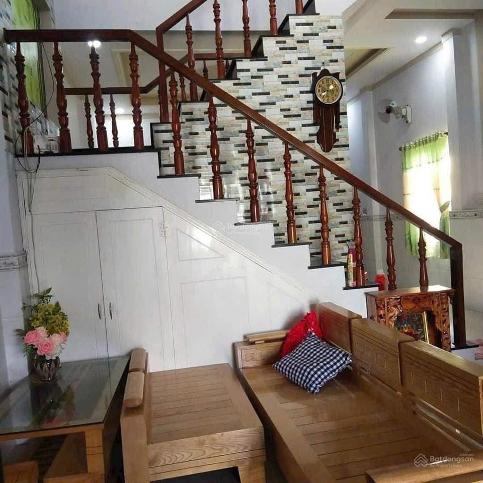 Nhà trệt lầu, kiên cố, ngang 5m gần làng đại học, giá tốt