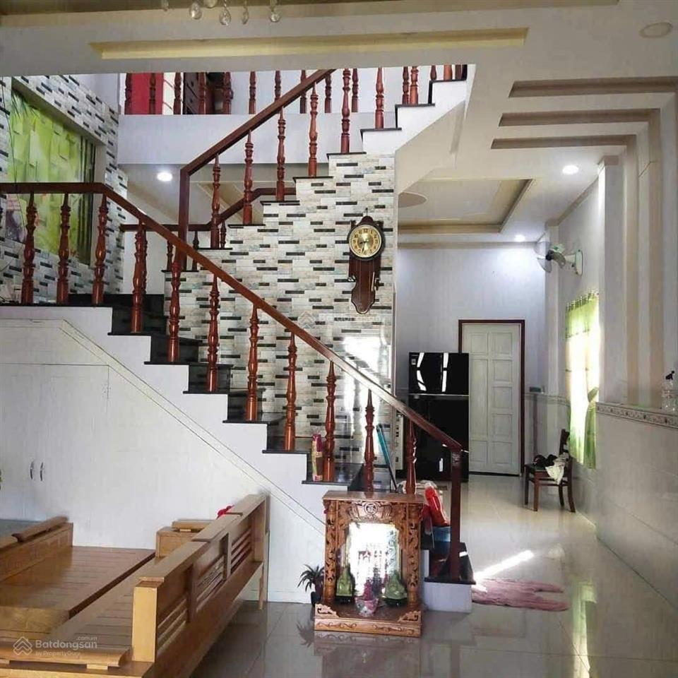 Nhà trệt lầu, kiên cố, ngang 5m gần làng đại học, giá tốt