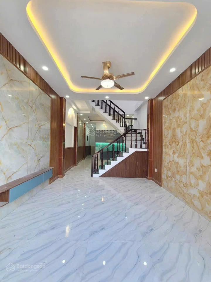 Nhà trệt lầu gần đường đào sư tích xe hơi thông gần kdc bình nguyên giá tốt