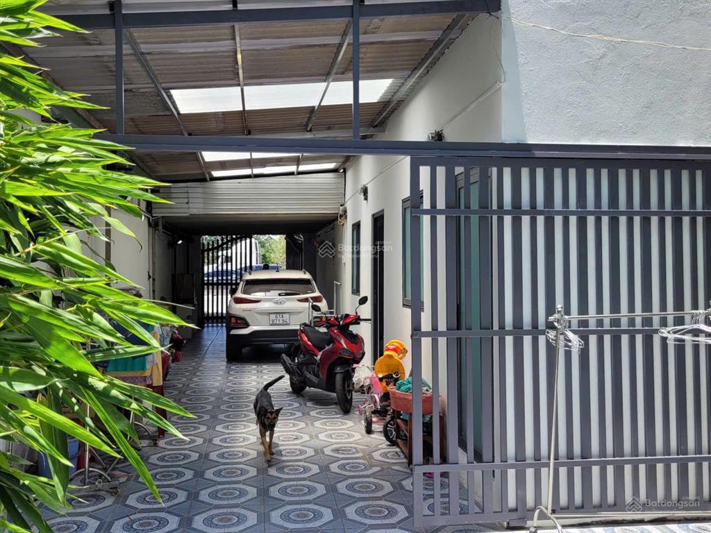Mặt tiền ql1k  304m², sát cụm chung cư bcons lồ ồ, thống nhất tặng nhà mtkd vip, hạ 4 tỷ bán nhanh