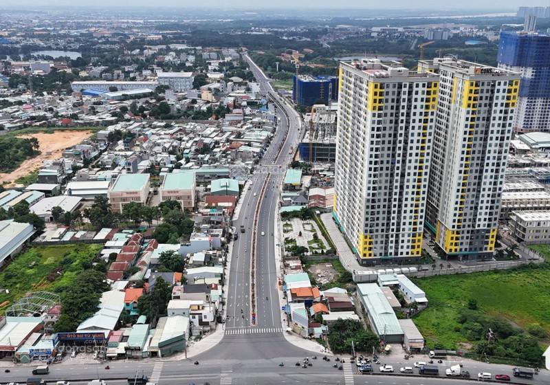 Mặt tiền ql1k  304m², sát cụm chung cư bcons lồ ồ, thống nhất tặng nhà mtkd vip, hạ 4 tỷ bán nhanh