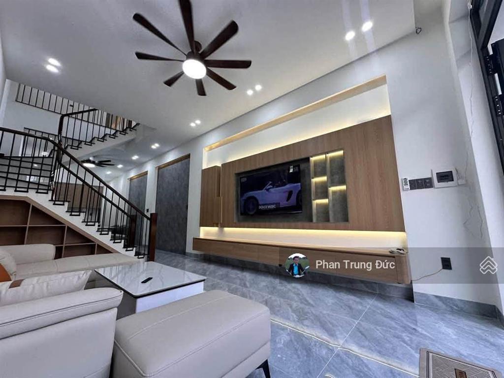 Nhà hoàn công  3pn  3wc  100m2 mt cây da xề
