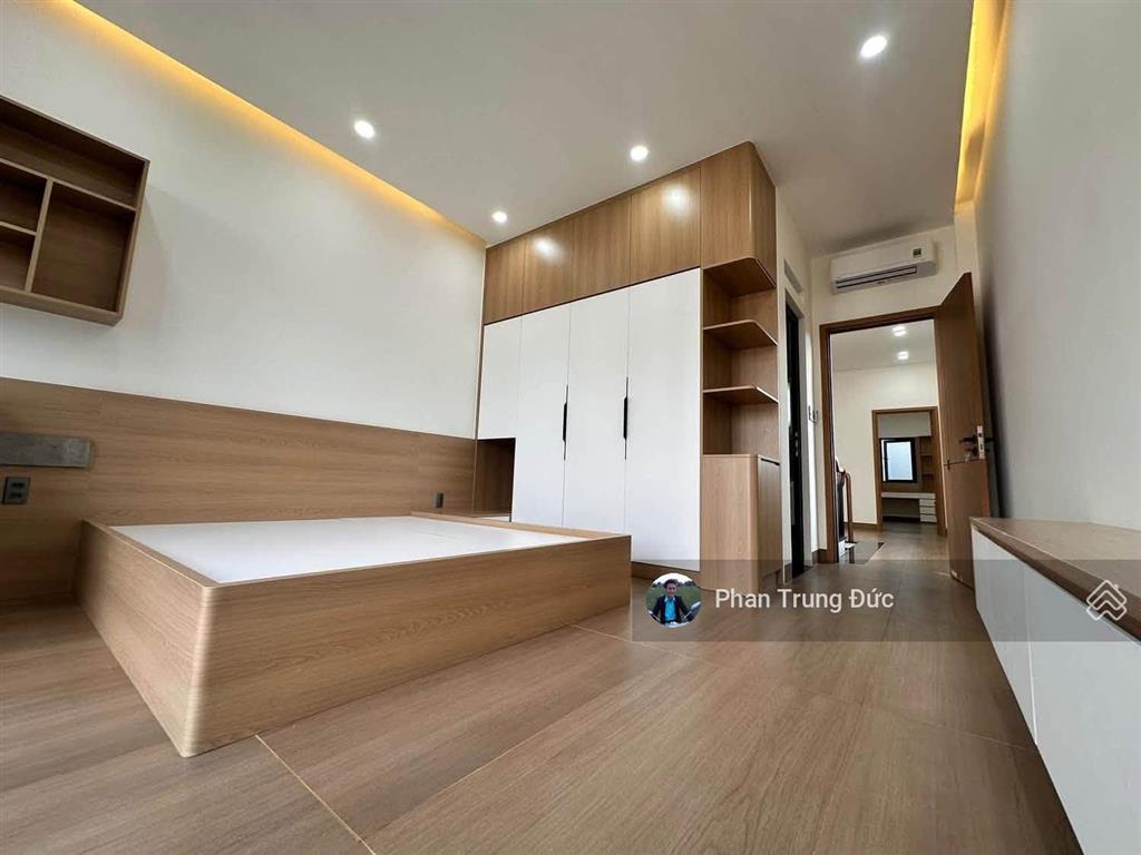 Nhà hoàn công  3pn  3wc  100m2 mt cây da xề