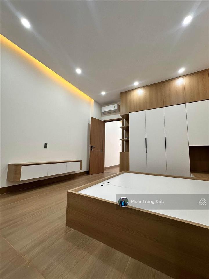 Nhà hoàn công  3pn  3wc  100m2 mt cây da xề