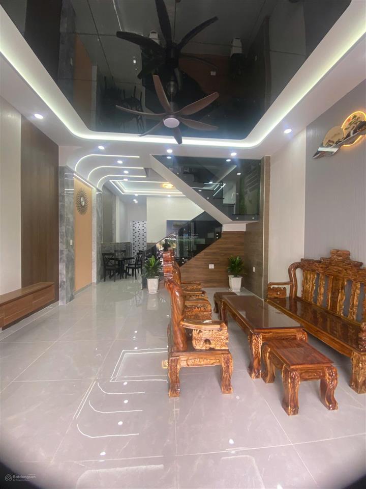 Bán nhà chính chủ giá 3,1 tỷ thiết kế 1 trệt 1 lầu 3 phòng ngủ 2 nhà vệ sinh