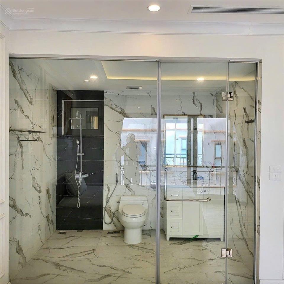 Chdv 3n1k 4wc ngõ 204 trần duy hưng  quận cầu giấy. (ngay mặt phố)