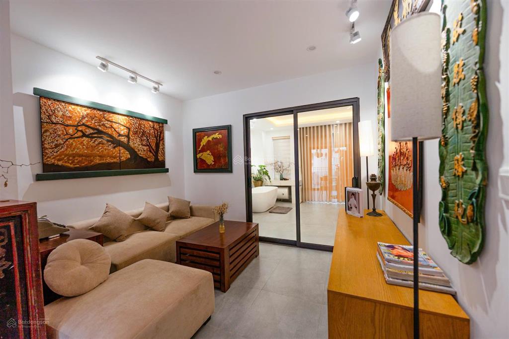 1n1k penhouse trần xuân soạn, hai bà trưng