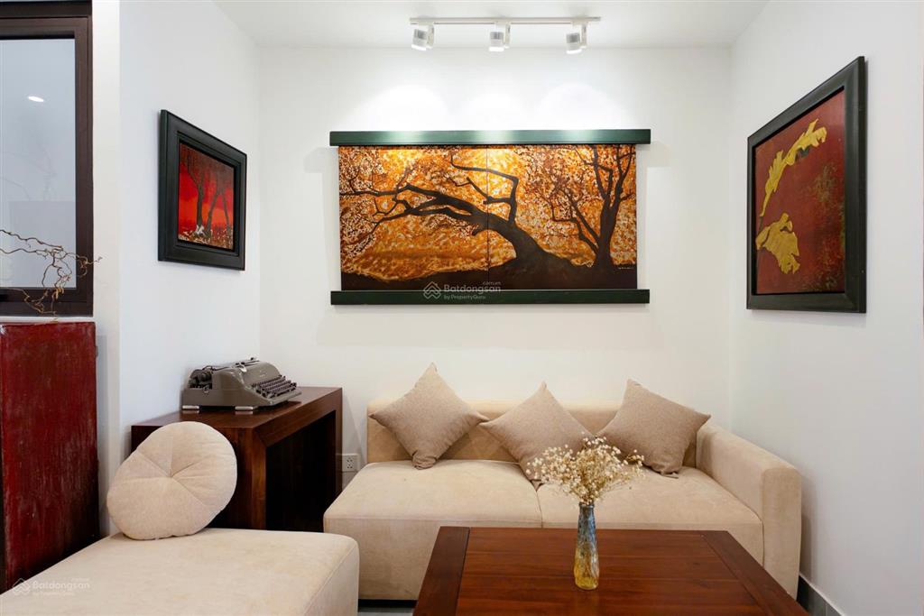 1n1k penhouse trần xuân soạn, hai bà trưng
