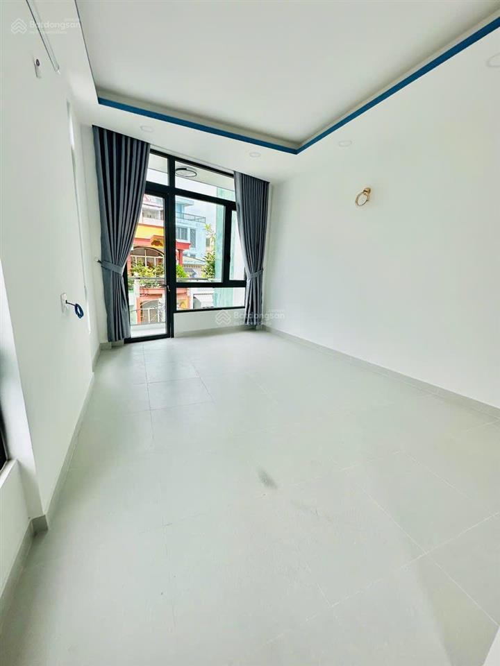 Chỉ 8.9 tỷ nhà mặt tiền 3 tầng btct 4pn 78m2 (5.2x15m) nở hậu 5.8m nhà gần chợ, gần aeon tên lửa