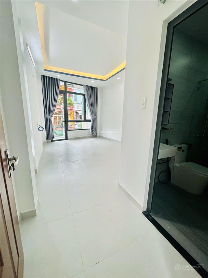 Chỉ 8.9 tỷ nhà mặt tiền 3 tầng btct 4pn 78m2 (5.2x15m) nở hậu 5.8m nhà gần chợ, gần aeon tên lửa