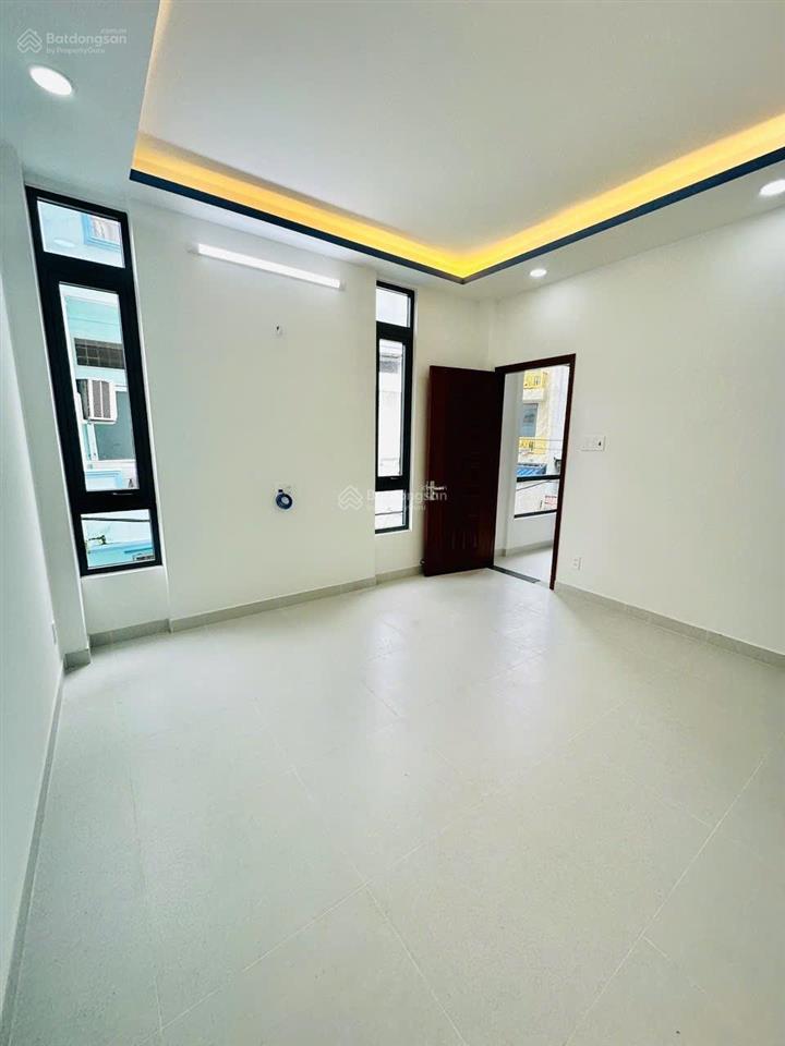 Chỉ 8.9 tỷ nhà mặt tiền 3 tầng btct 4pn 78m2 (5.2x15m) nở hậu 5.8m nhà gần chợ, gần aeon tên lửa