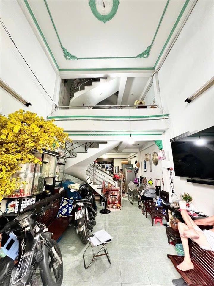 Chỉ 9 tỷ còn thương lượng mặt tiền kinh doanh  cư xá phú lâm a q6  4 tầng 4pn 57m2 (4.5x12.5m)