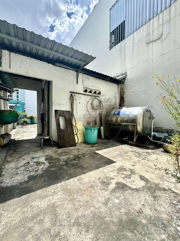 Chỉ 8.5 tỷ hẻm xe hơi đỗ cửa  gần mặt tiền nhật tảo q11  53m2 (4.5x14m) 3 tầng 3pn