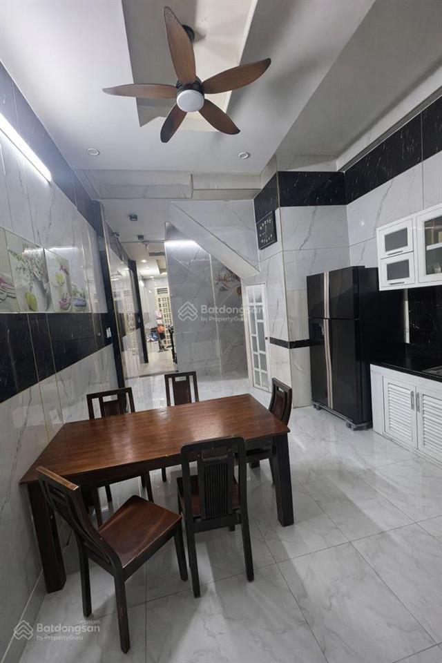Mặt tiền đường số  khu bình phú q6  nhà 4 tầng 5pn  64m2 (4x16m) chỉ 9 tỷ hơn còn tl