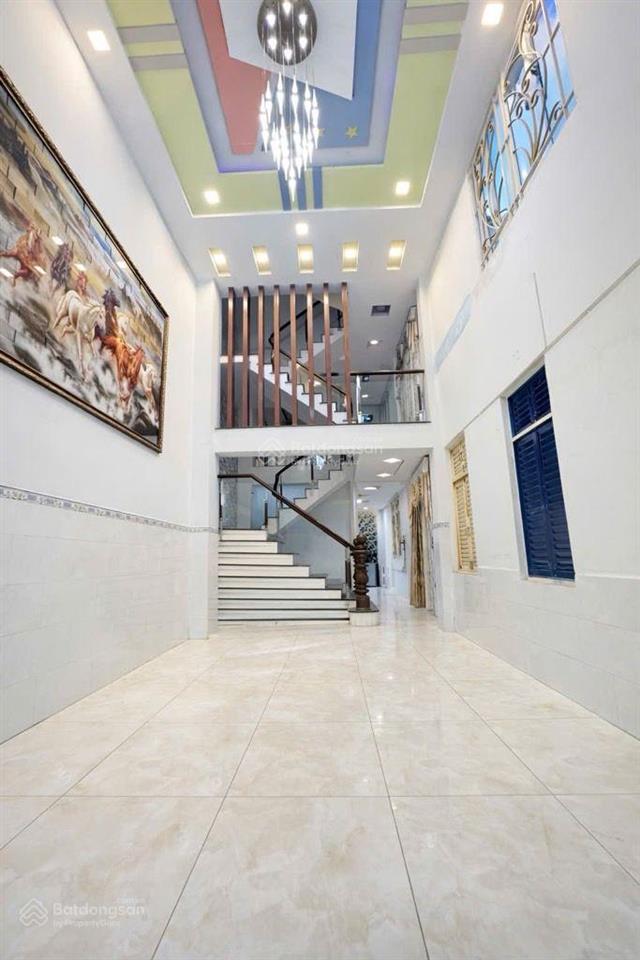 Mặt tiền đường 10m thông kinh doanh tốt  ngay chợ lê đình cẩn  nhà góc 5 tầng ngang 5m dài 16.5m