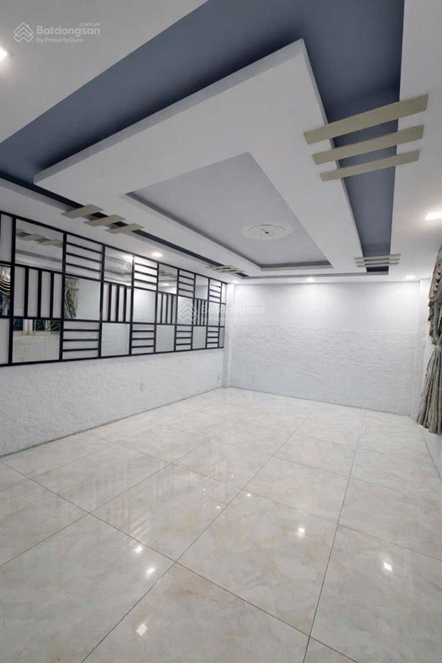 Mặt tiền đường 10m thông kinh doanh tốt  ngay chợ lê đình cẩn  nhà góc 5 tầng ngang 5m dài 16.5m