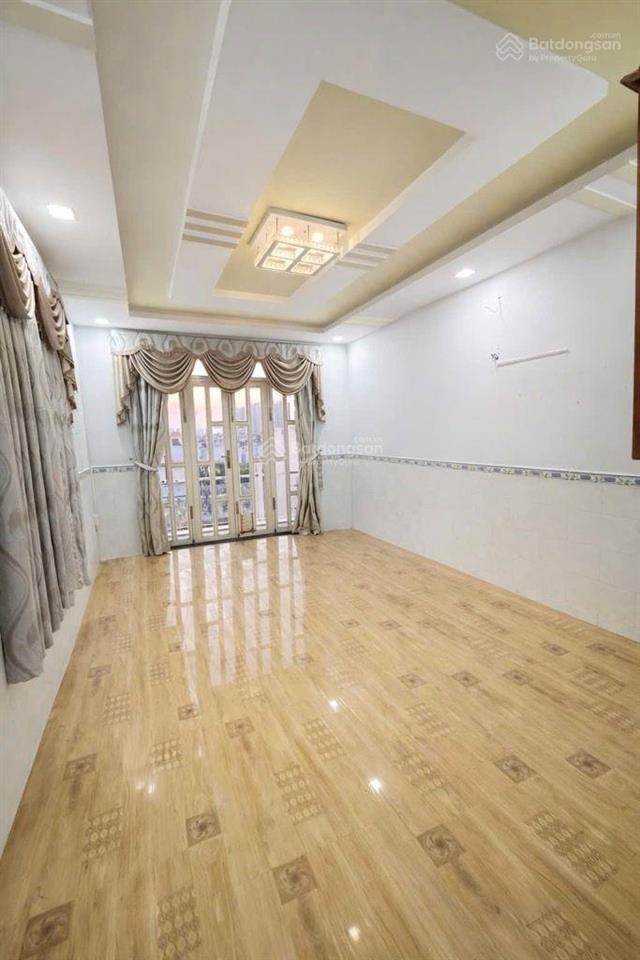 Mặt tiền đường 10m thông kinh doanh tốt  ngay chợ lê đình cẩn  nhà góc 5 tầng ngang 5m dài 16.5m