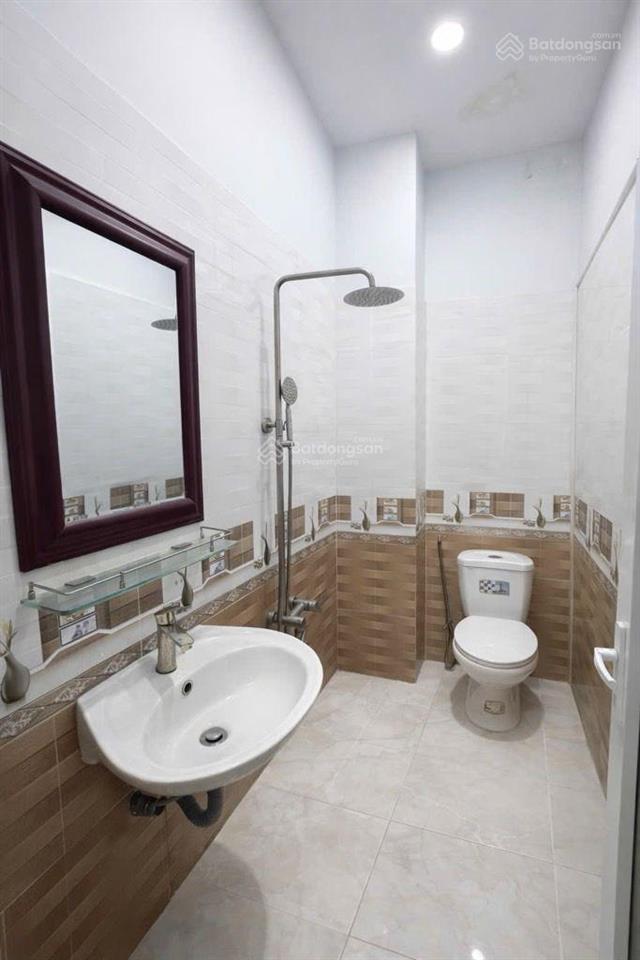 Mặt tiền đường 10m thông kinh doanh tốt  ngay chợ lê đình cẩn  nhà góc 5 tầng ngang 5m dài 16.5m