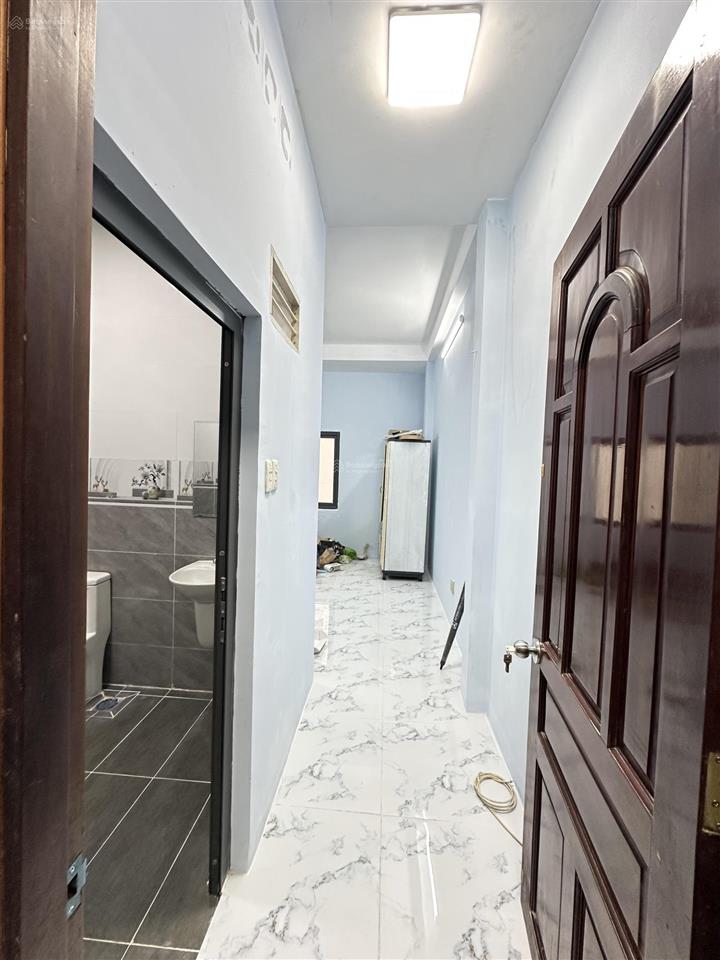 Cư xá phú lâm b, q6  ngay phố ẩm thực  sát mặt tiền đường số 10 nhà 5 tầng 5pn 64m2 (4x16m chỉ