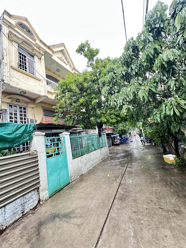 Ngay chợ khiếu năng tĩnh  gần đường số 7 khu tên lửa  bình tân hẻm 1/ 7m gần mặt tiền (6.8x17m)