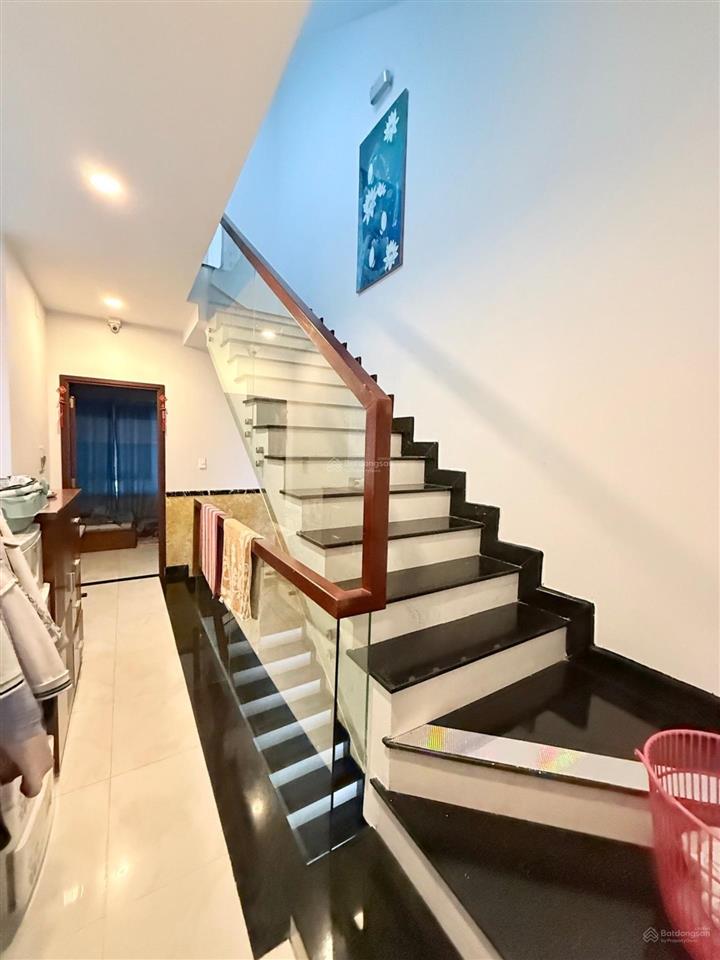Nhà mặt tiền  đường 1c khu tên lửa  nhà 4 tầng 4pn 5wc 64m2 (4x16m) gần công viên phú lâm giáp q6