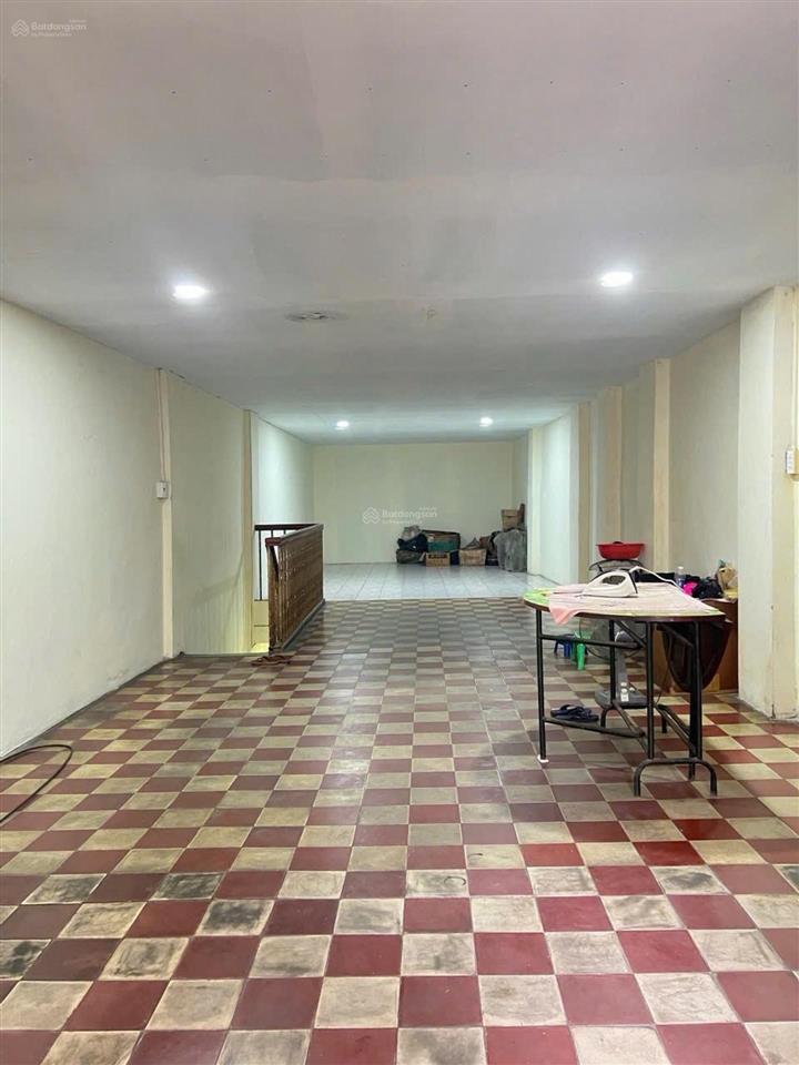 Nhà mặt tiền kinh doanh  sầm uất, trịnh hoài đức q5  nhà 3 tầng 112 (4.5x26m)
