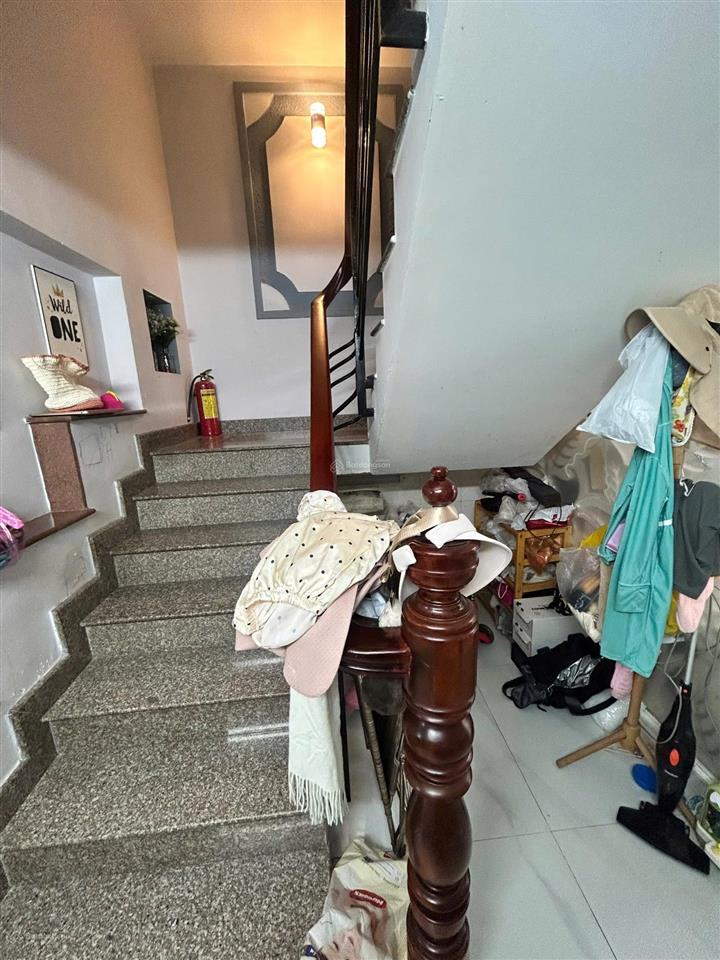 Hồng bàng q6  hẻm thông  xe hơi vào nhà  gần nhà chợ cây gõ  5 tầng btct 5pn 4wc 68m2 (4x17m)