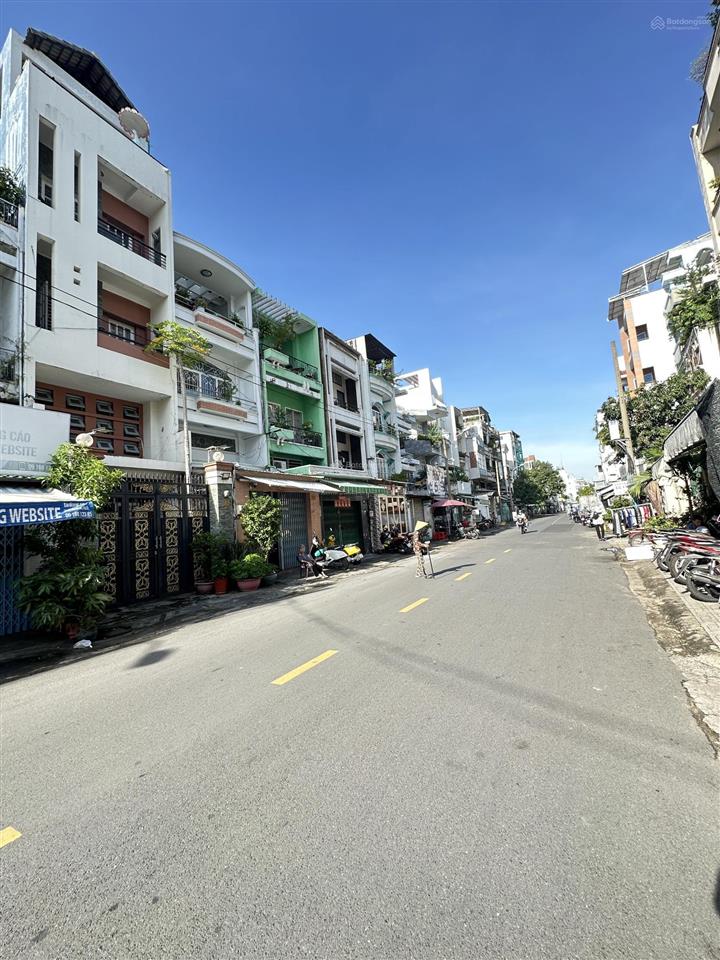 Bán nhà  nguyễn chí thanh  p16 q11 cũ giờ là phường minh phụng  hẻm 1/ 10m thông xe hơi ngủ nhà