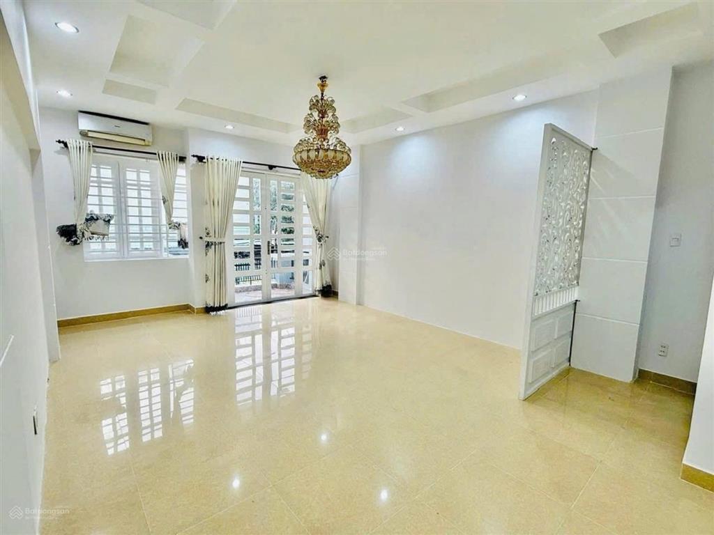 Mặt tiền view công viên  khu tên lửa  gần vành đai trong và đường số 19  nhà thờ phao lô 